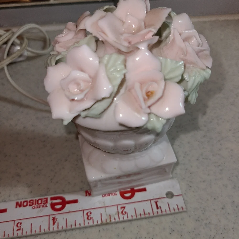 Elegant Floral Porcelain Lamp